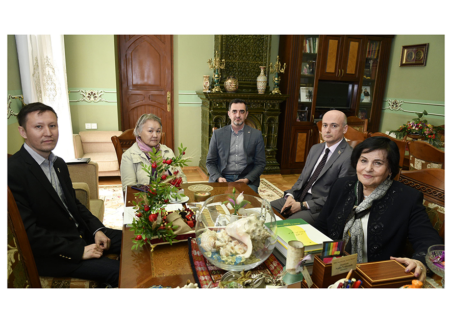Muzeydə Qazaxıstanlı qonaqlarla görüş keçirilib