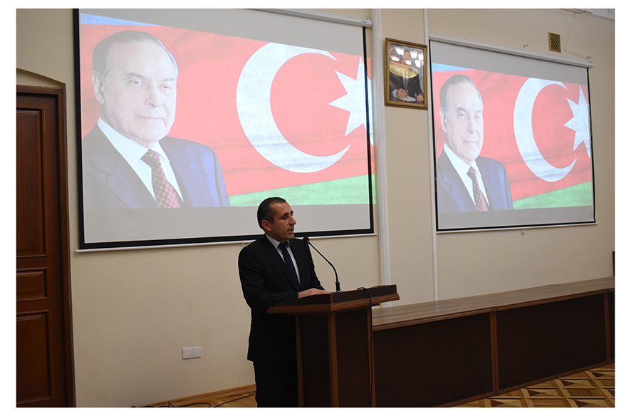 Muzeydə Ümummilli lider Heydər Əliyevin anım günü münasibətilə tədbir keçirilib