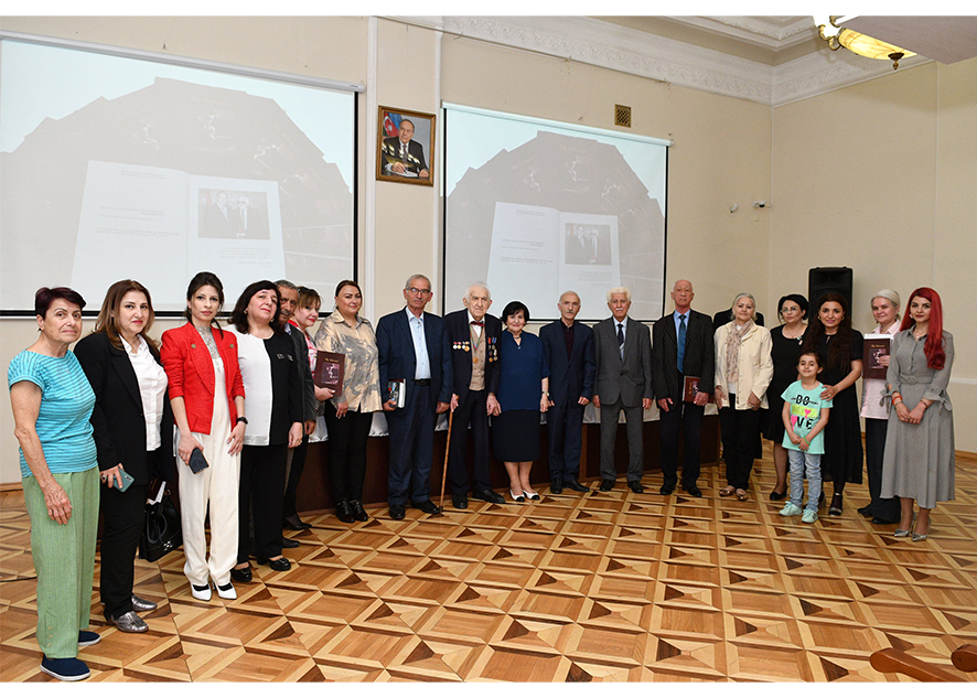 Muzeydə tanınmış bəstəkar Tofiq Bakıxanova həsr olunmuş kataloqun təqdimat mərasimi keçirilib