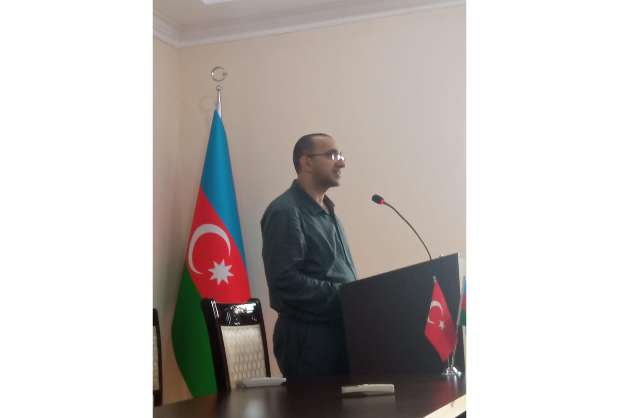 Muzeyin əməkdaşı Üzeyir Hacıbəyliyə həsr olunmuş elmi seminarda məruzə ilə çıxış edib