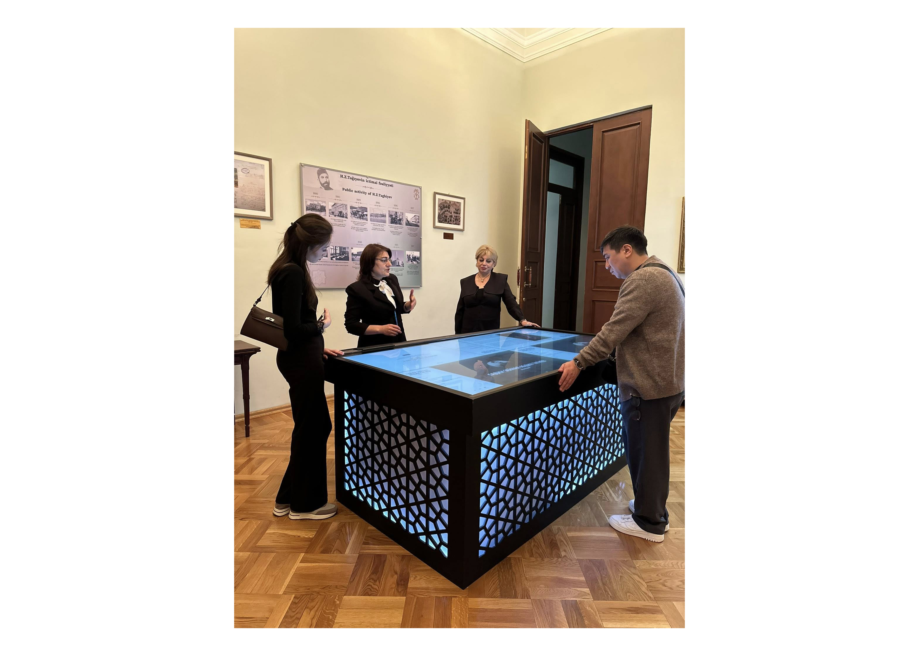 Qazaxıstan Milli Muzeyinin əməkdaşları ilə görüş keçirilib