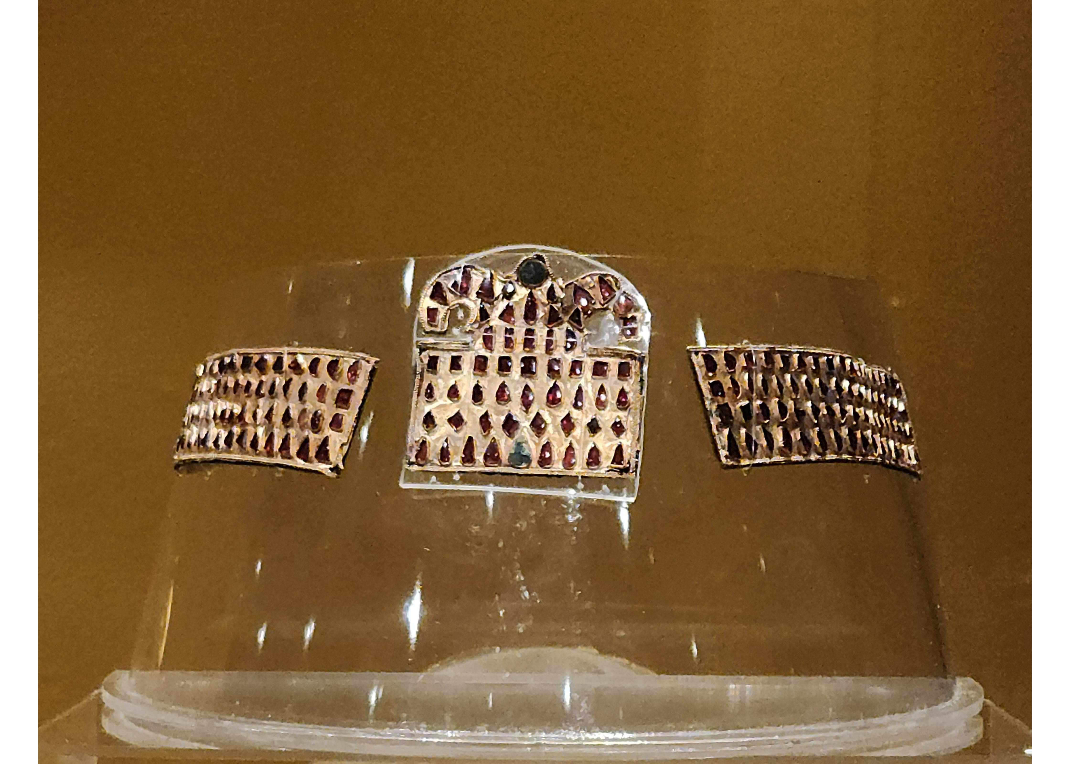 Muzeyin unikal eksponatı – baş bəzəyi “Attila” adlı beynəlxalq sərgidə nümayiş olunur