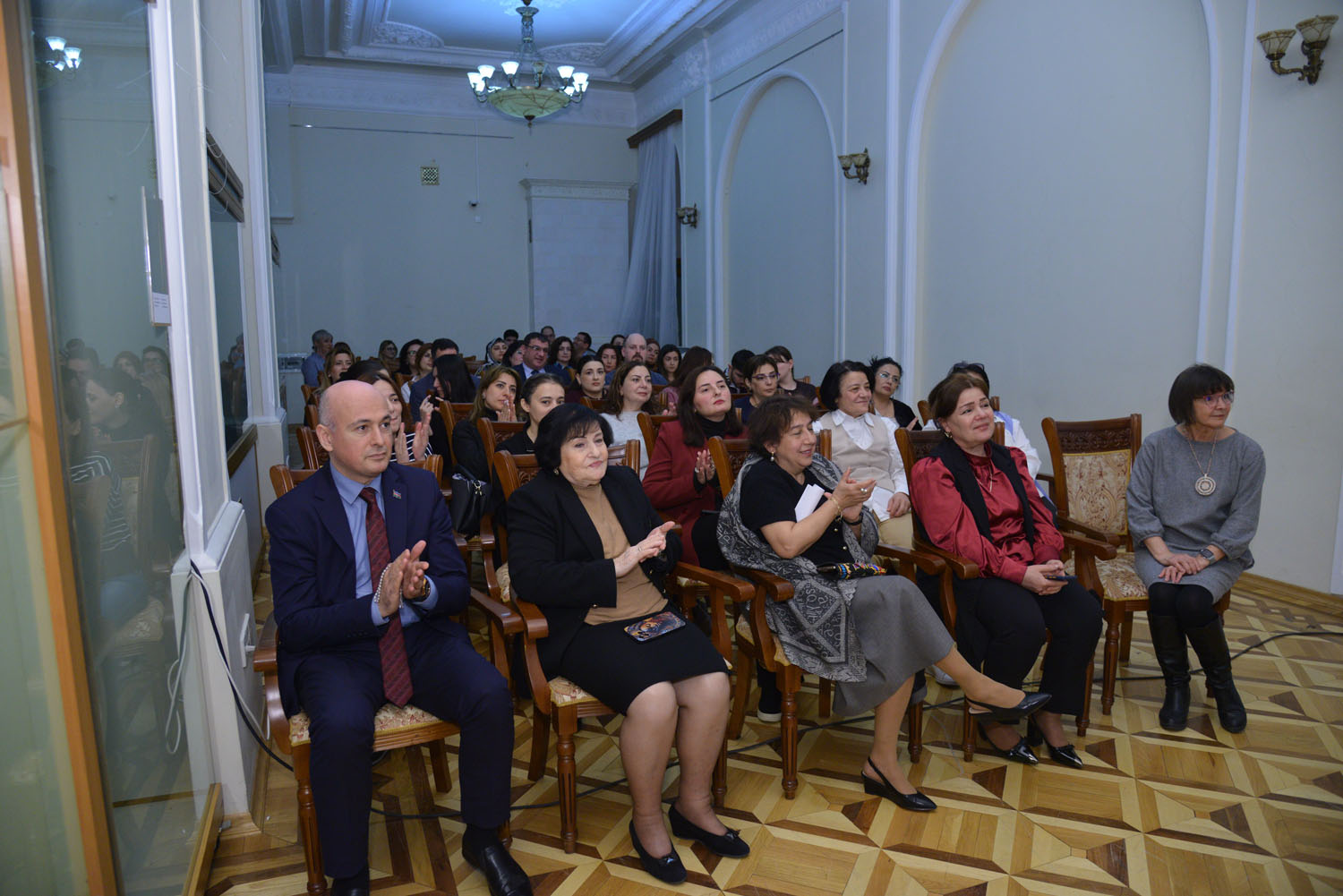 Şimali Kipr Türk Respublikasının professoru muzeydə mühazirə keçirib
